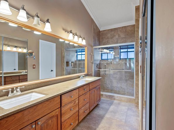 5770 Parkwalk Circle W, Boynton Beach FL 33472