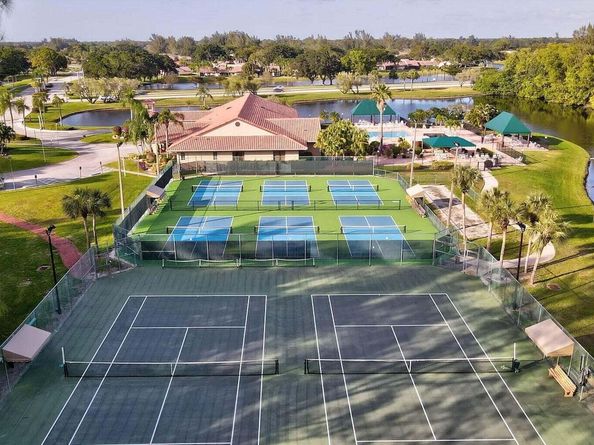 5770 Parkwalk Circle W, Boynton Beach FL 33472