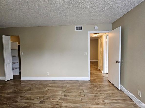 1850 N Congress Avenue 307, West Palm Beach FL 33401