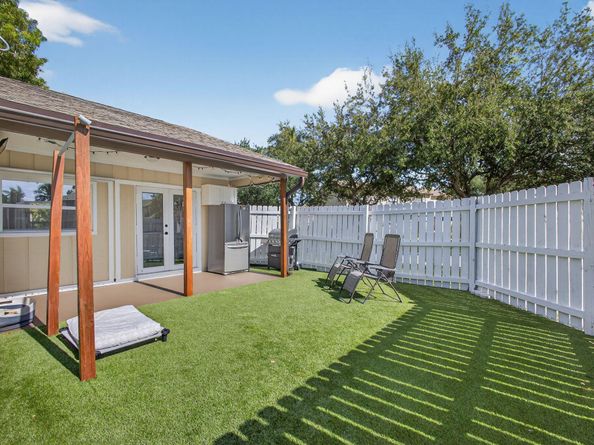 126 Sherwood Circle 12a, Jupiter FL 33458