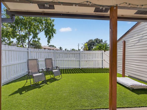 126 Sherwood Circle 12a, Jupiter FL 33458