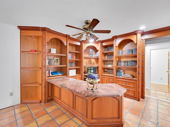 401 Farmington Dr, Plantation FL 33317