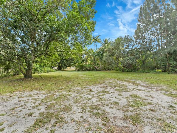 401 Farmington Dr, Plantation FL 33317