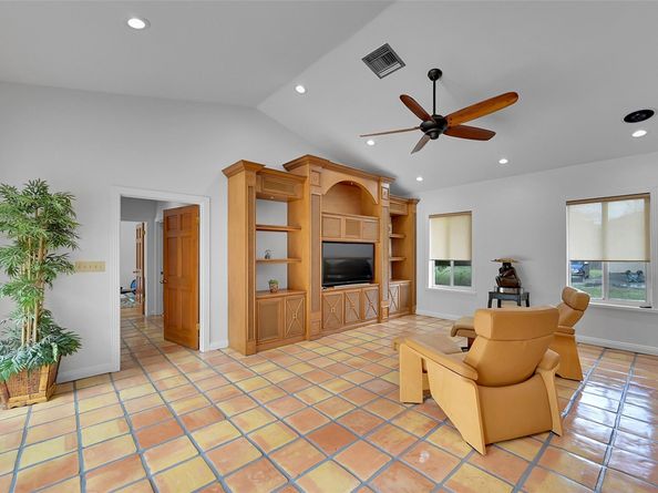 401 Farmington Dr, Plantation FL 33317