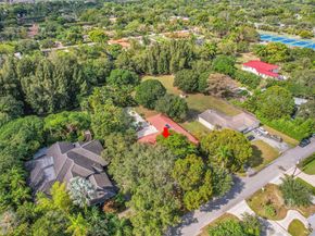 401 Farmington Dr, Plantation FL 33317