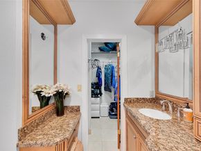 401 Farmington Dr, Plantation FL 33317