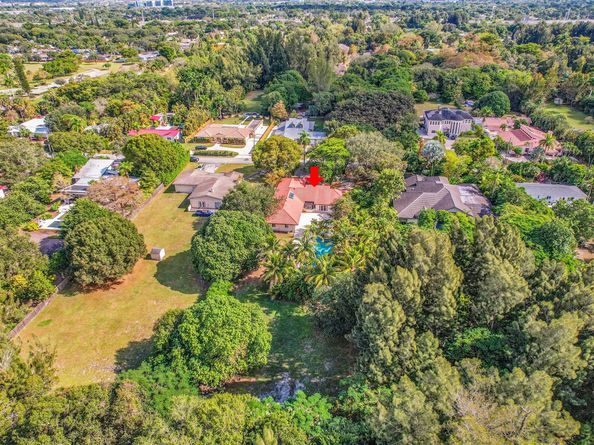 401 Farmington Dr, Plantation FL 33317