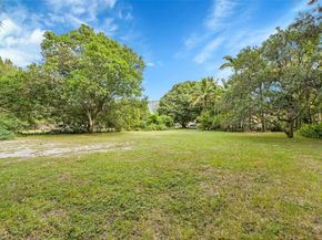 401 Farmington Dr, Plantation FL 33317