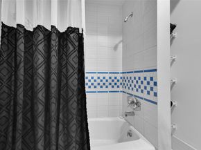 401 Farmington Dr, Plantation FL 33317