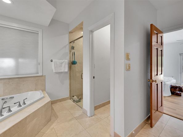 401 Farmington Dr, Plantation FL 33317