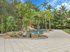 401 Farmington Dr, Plantation FL 33317