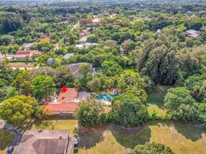 401 Farmington Dr, Plantation FL 33317