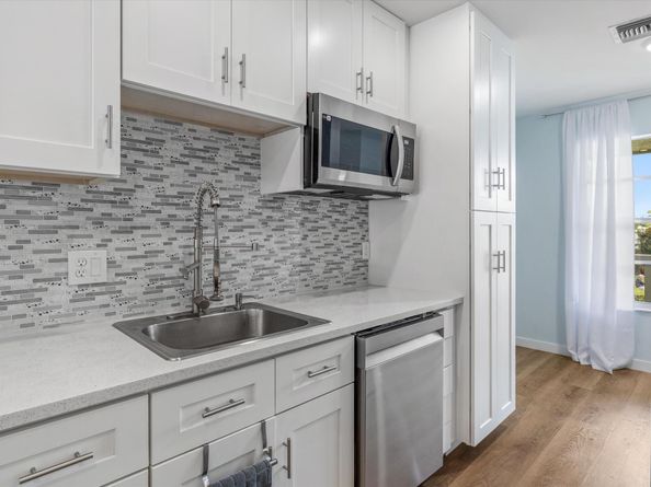 1101 Cactus Terrace 203, Delray Beach FL 33445