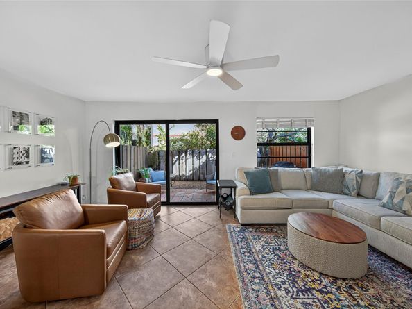 201 NE 16th Pl 104, Fort Lauderdale FL 33305