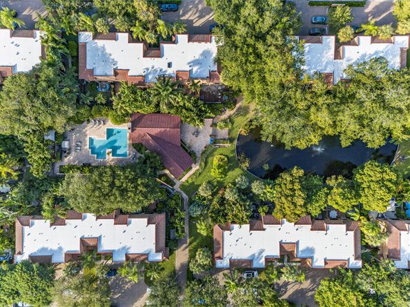 201 NE 16th Pl 104, Fort Lauderdale FL 33305