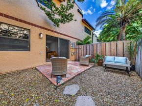 201 NE 16th Pl 104, Fort Lauderdale FL 33305