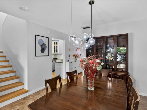 201 NE 16th Pl 104, Fort Lauderdale FL 33305