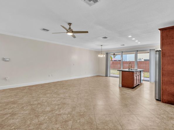 3114 Shelby Way, Palm Springs FL 33461