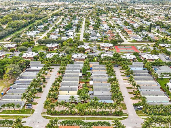 3114 Shelby Way, Palm Springs FL 33461