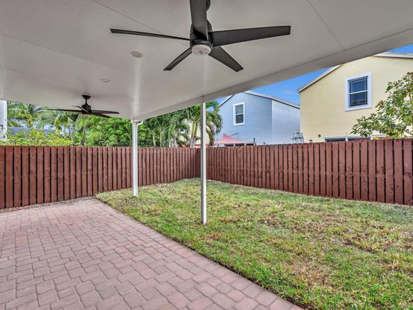 3114 Shelby Way, Palm Springs FL 33461