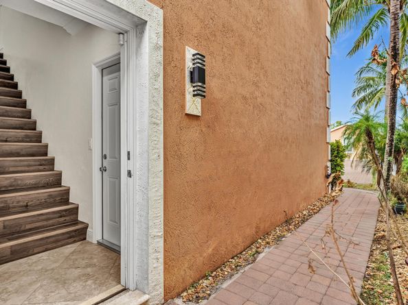 3114 Shelby Way, Palm Springs FL 33461