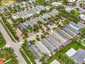 3114 Shelby Way, Palm Springs FL 33461