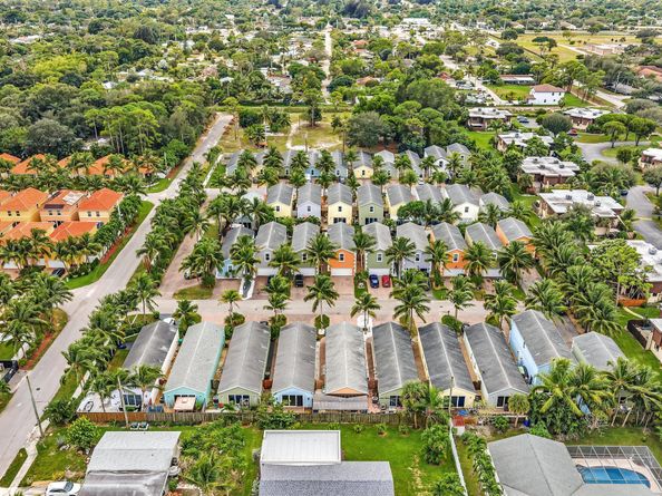 3114 Shelby Way, Palm Springs FL 33461