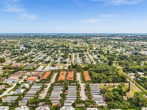 3114 Shelby Way, Palm Springs FL 33461