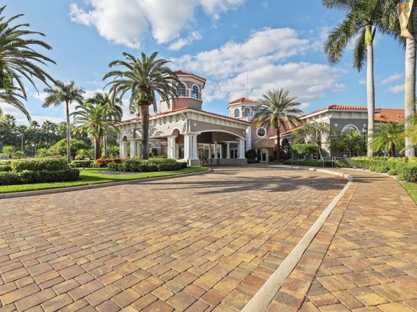 6657 Pavone Street, Lake Worth FL 33467