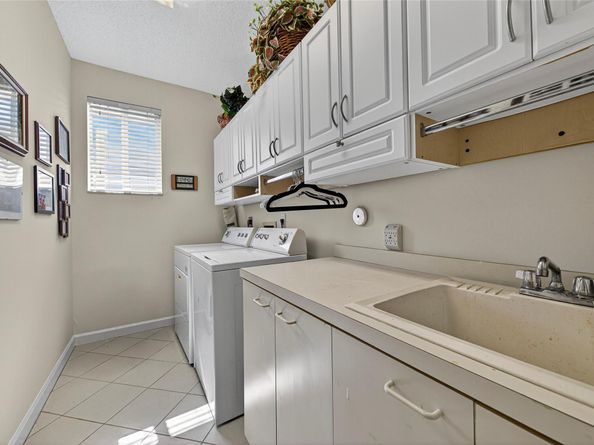 3851 NE 26th Ave, Lighthouse Point FL 33064