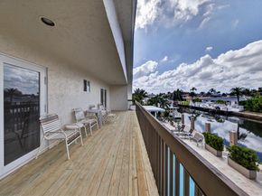 3851 NE 26th Ave, Lighthouse Point FL 33064