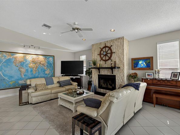 3851 NE 26th Ave, Lighthouse Point FL 33064