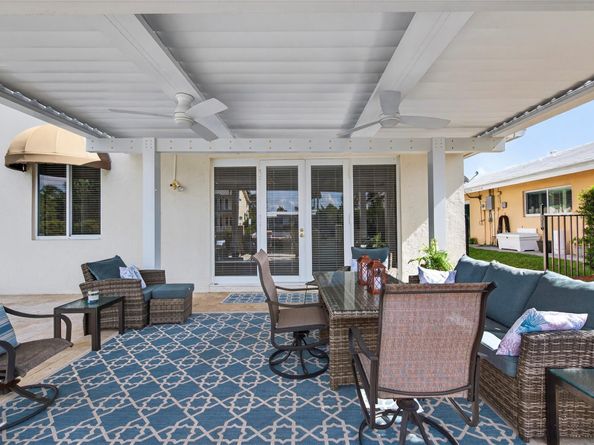 3851 NE 26th Ave, Lighthouse Point FL 33064