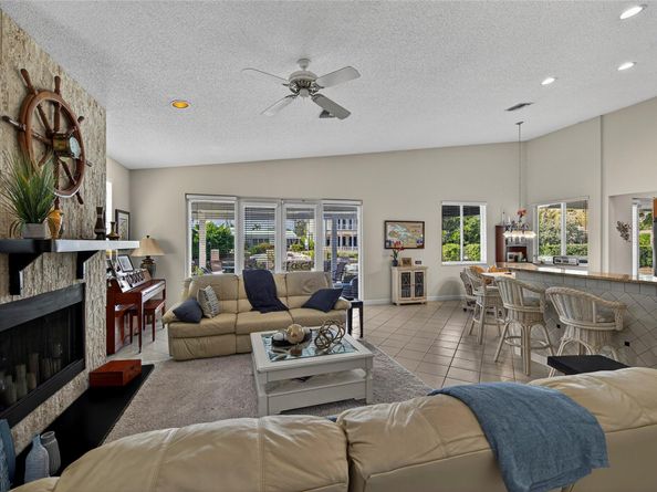 3851 NE 26th Ave, Lighthouse Point FL 33064