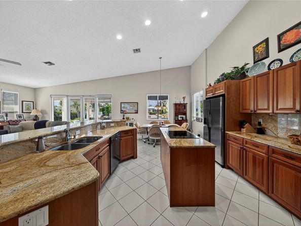 3851 NE 26th Ave, Lighthouse Point FL 33064