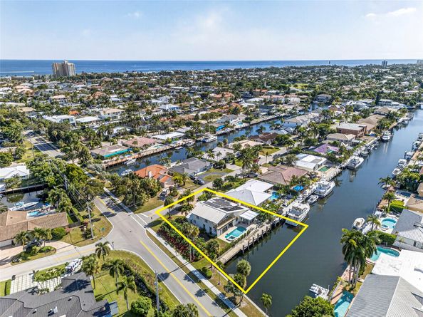 3851 NE 26th Ave, Lighthouse Point FL 33064