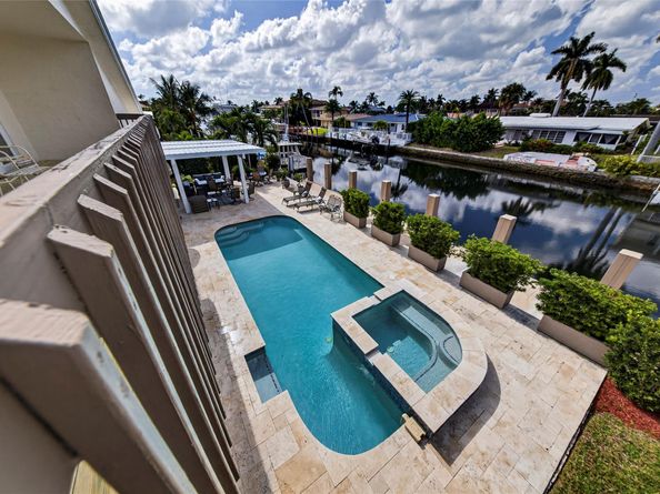 3851 NE 26th Ave, Lighthouse Point FL 33064