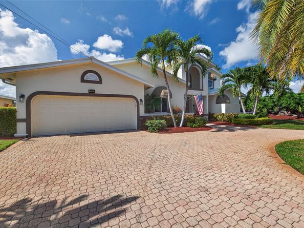 3851 NE 26th Ave, Lighthouse Point FL 33064