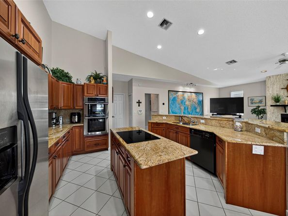 3851 NE 26th Ave, Lighthouse Point FL 33064