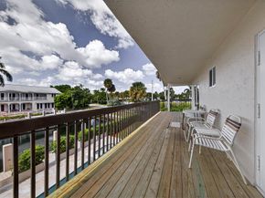 3851 NE 26th Ave, Lighthouse Point FL 33064