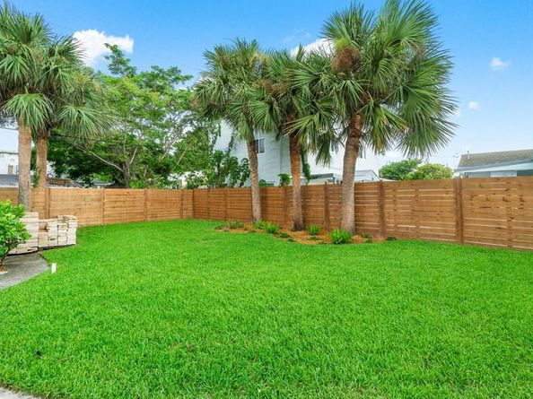 512 49th Street, West Palm Beach FL 33407