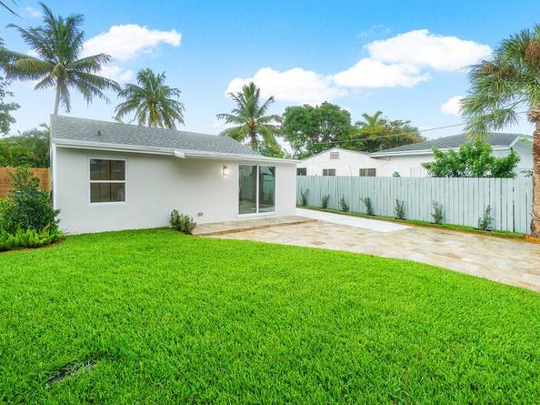 512 49th Street, West Palm Beach FL 33407