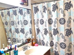 21003 NW 14th Pl 4, Miami FL 33169