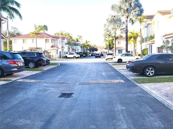 21003 NW 14th Pl 4, Miami FL 33169