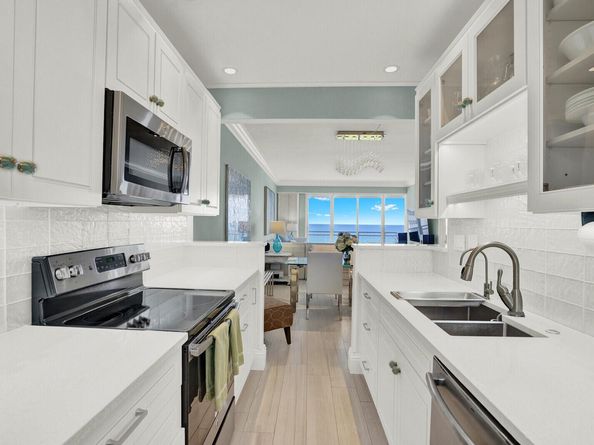 3051 S Ocean Boulevard 7020, Boca Raton FL 33432