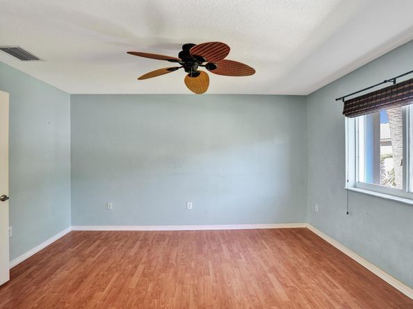 2298 NW 171st Ter, Pembroke Pines FL 33028