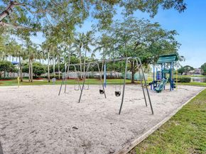 2298 NW 171st Ter, Pembroke Pines FL 33028