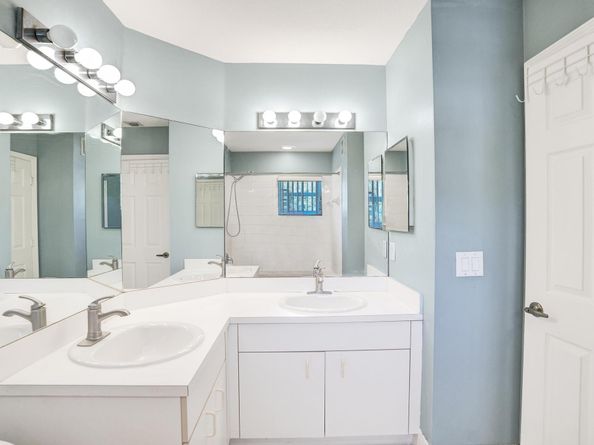 2298 NW 171st Ter, Pembroke Pines FL 33028