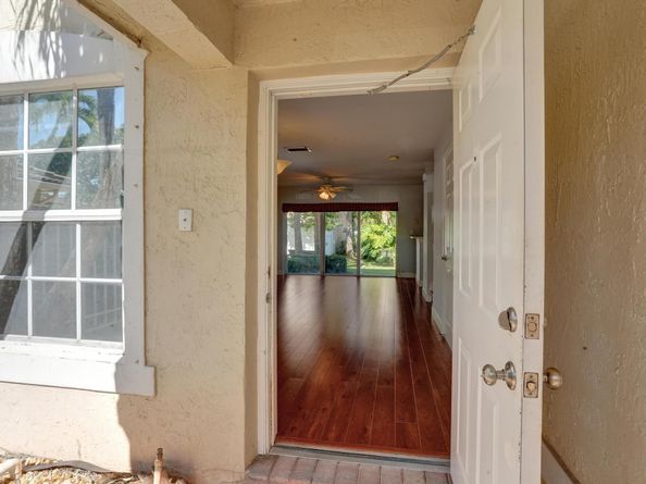 2298 NW 171st Ter, Pembroke Pines FL 33028