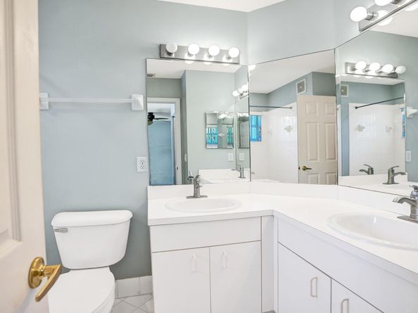 2298 NW 171st Ter, Pembroke Pines FL 33028